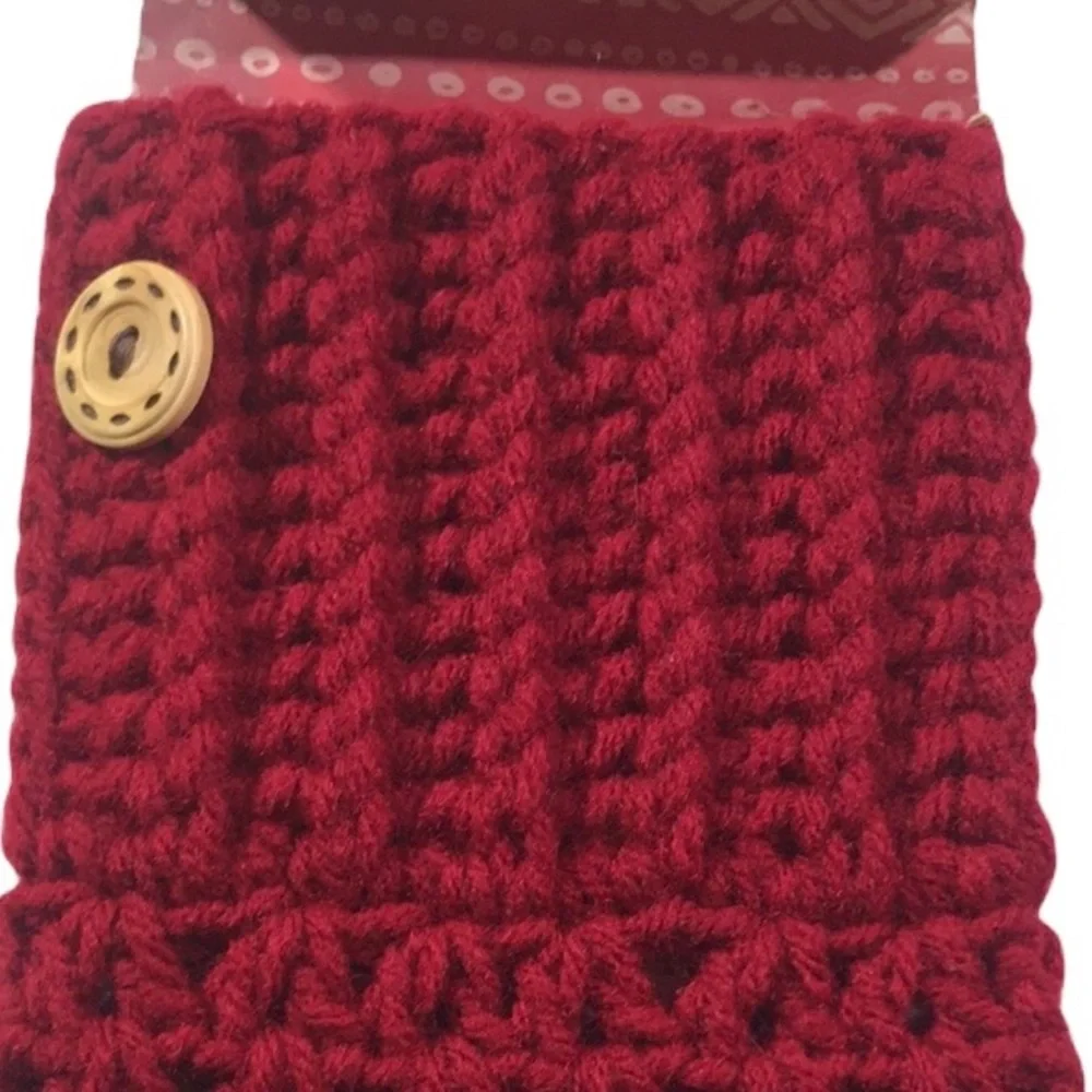3/$25🍾Handmade Maroon Knit Boot Cuffs Button Details‎